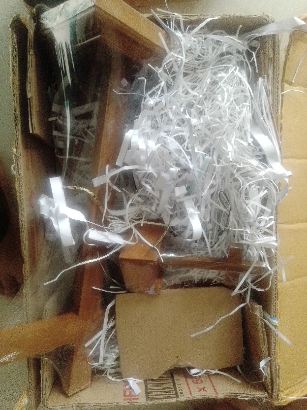 Salib Duduk Kayu Kotak Tempat Benda Rohani 17 Cm Polos Tanpa Corpus