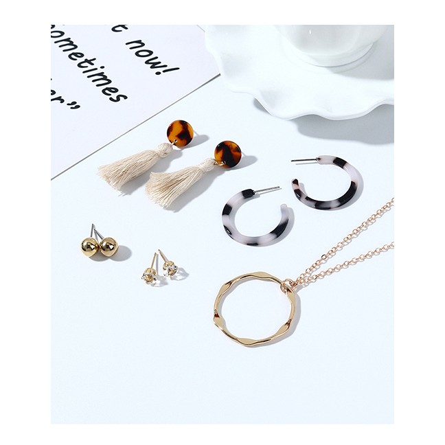 LRC Perhiasan Set Fashion Earring Necklace Set