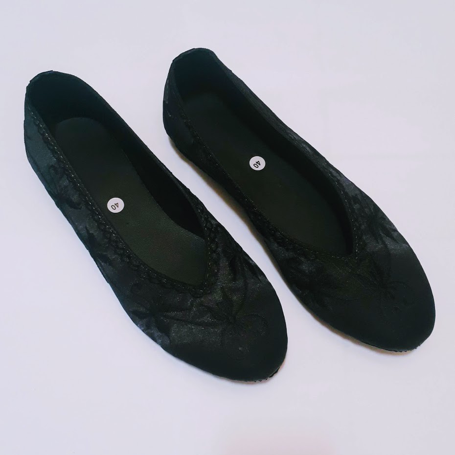 etnik fashion sepatu wanita flat slip on bordir polos hitam