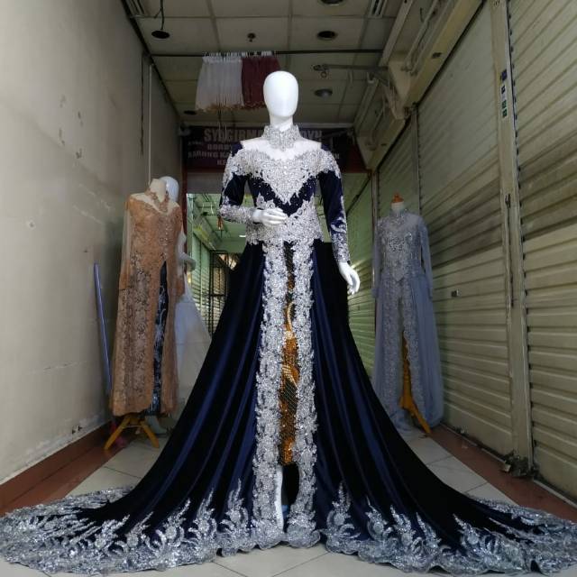 Kebaya bludru payet
