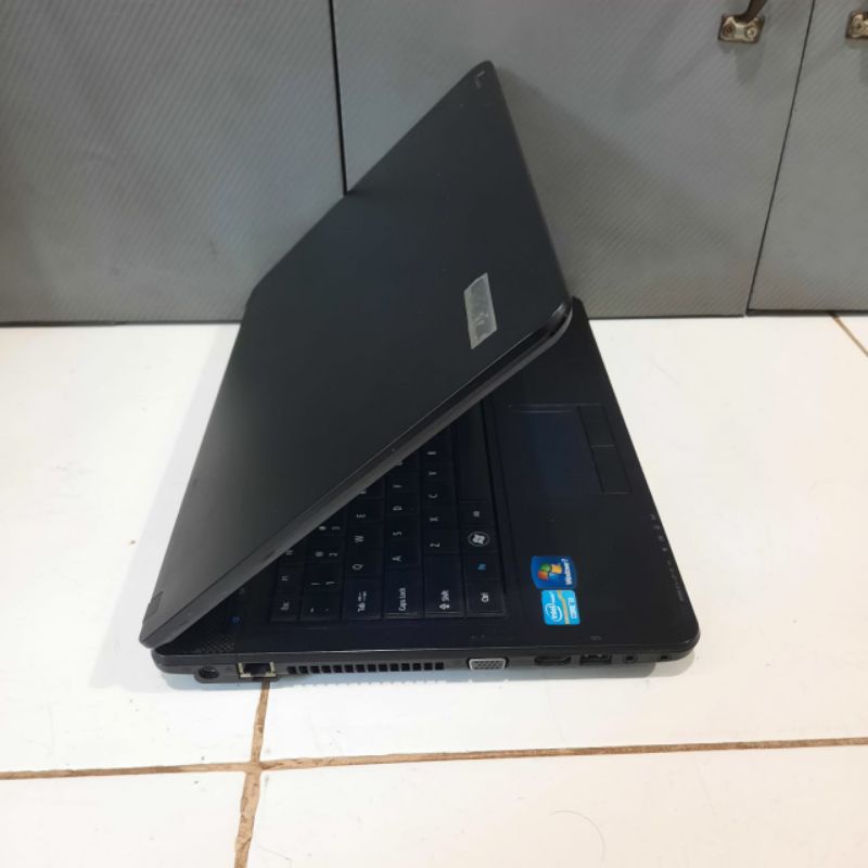 Laptop Acer Travelmate P243 Cor i3-3110M Ram 4GB/HDD 500Gb Windows 10 Layar 14inch