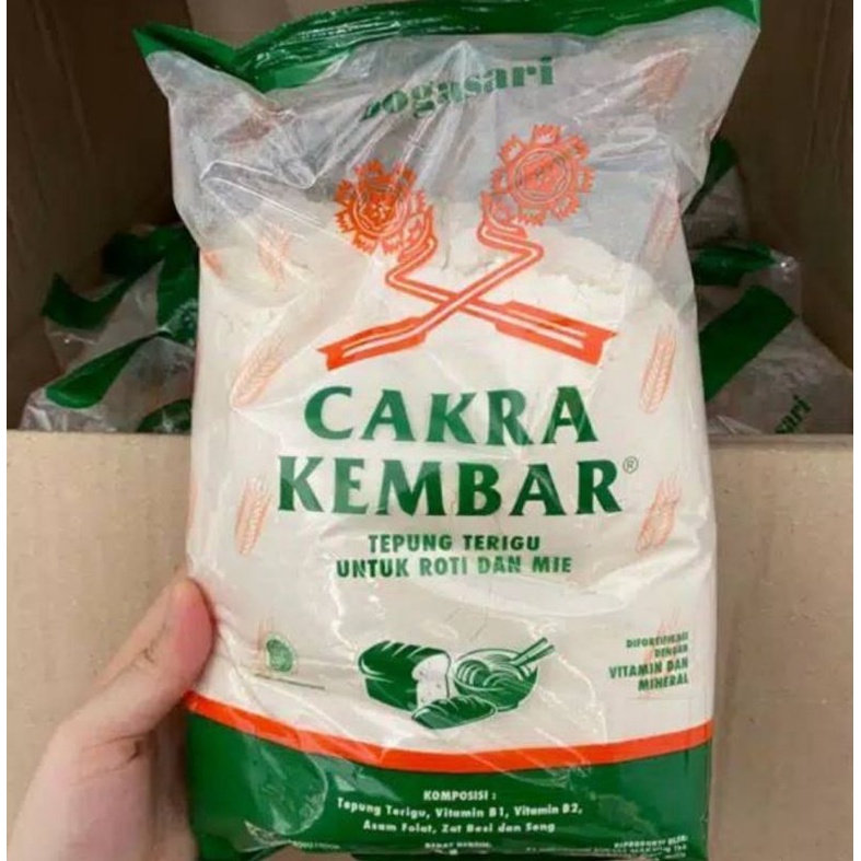 

TEPUNG TERIGU CAKRA KEMBAR 1 KG / TEPUNG ROTI PROTEIN TINGGI KEMASAN