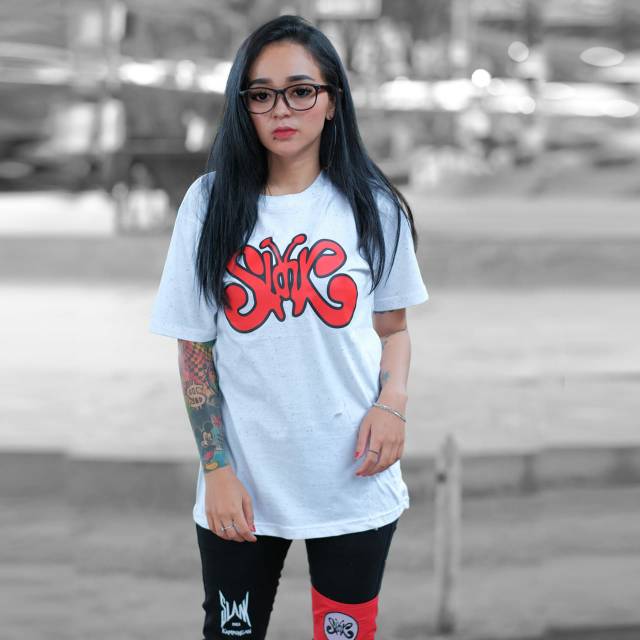 Kaos slank new logo merah