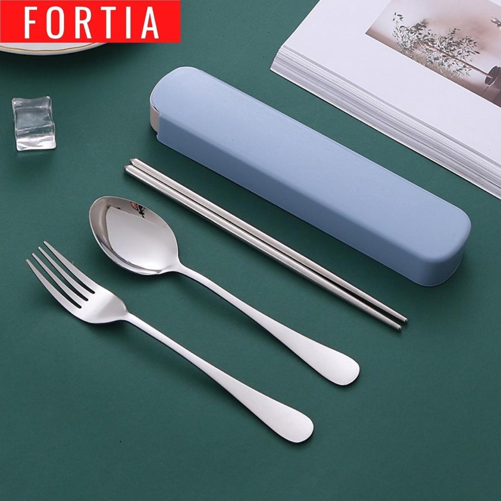 Sendok Garpu Sumpit Makan Satu Set Dengan Kotak Sendok