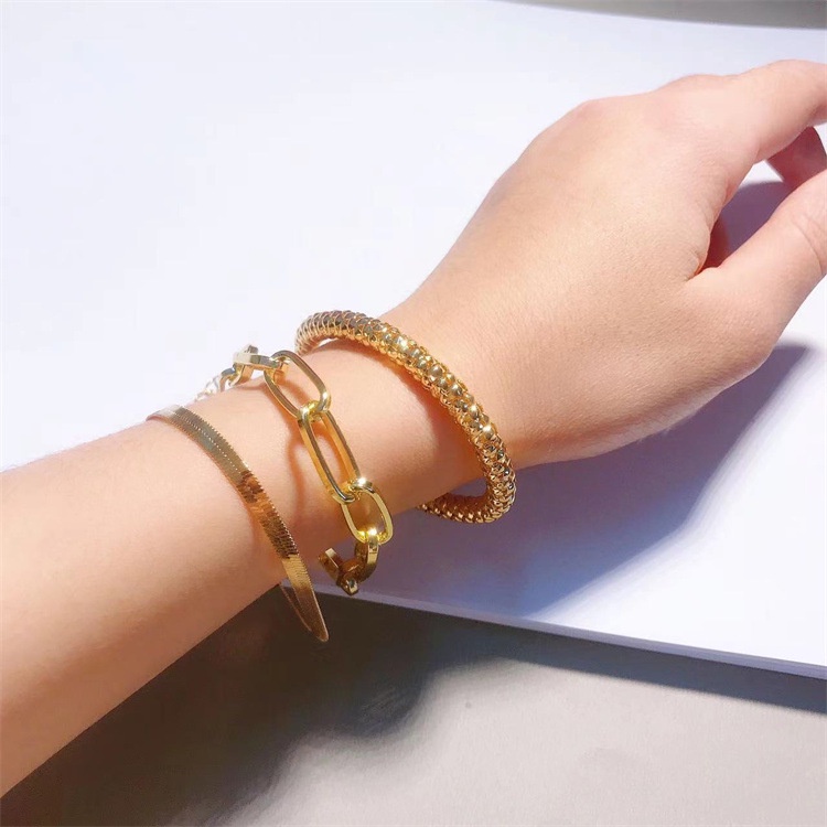 Gelang Tangan Rantai Metal Desain Ular Flat Hollow Untuk Wanita