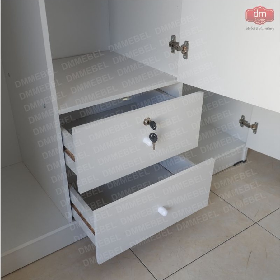 Lemari Pakaian 3 Pintu LPP 32 LR White - DM Mebel