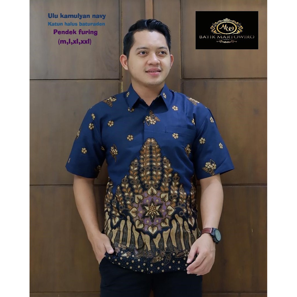 Ulu Kamulyan Navy B Kemeja Batik Solo Pria Lengan Pendek Lapis Furing ASWOTOMO ABU KRESNO AJI KANGEN KAMULYAN NAVY LEMBAYUNG NAVY DEWA WANGSA NEW AJOTOSATRU ARKA JANJI KAMULYAN PITOJIWO NEW BIRU NEW GANTARI ASWATOMO BATIK SOLO AMANAH BATIKSOLOAMANAH