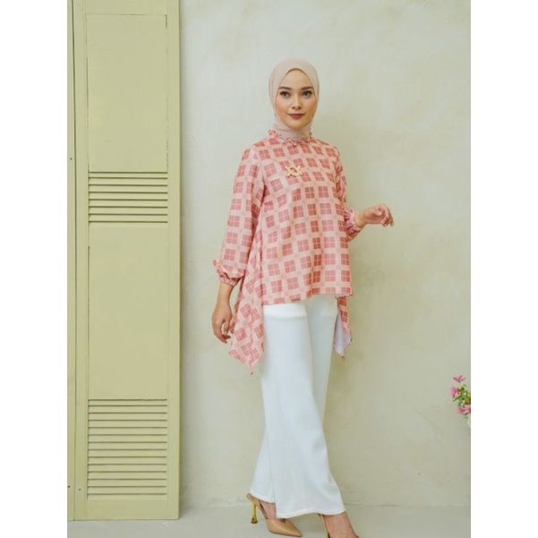 SALE New Release Mia blouse by Wearing Klamby