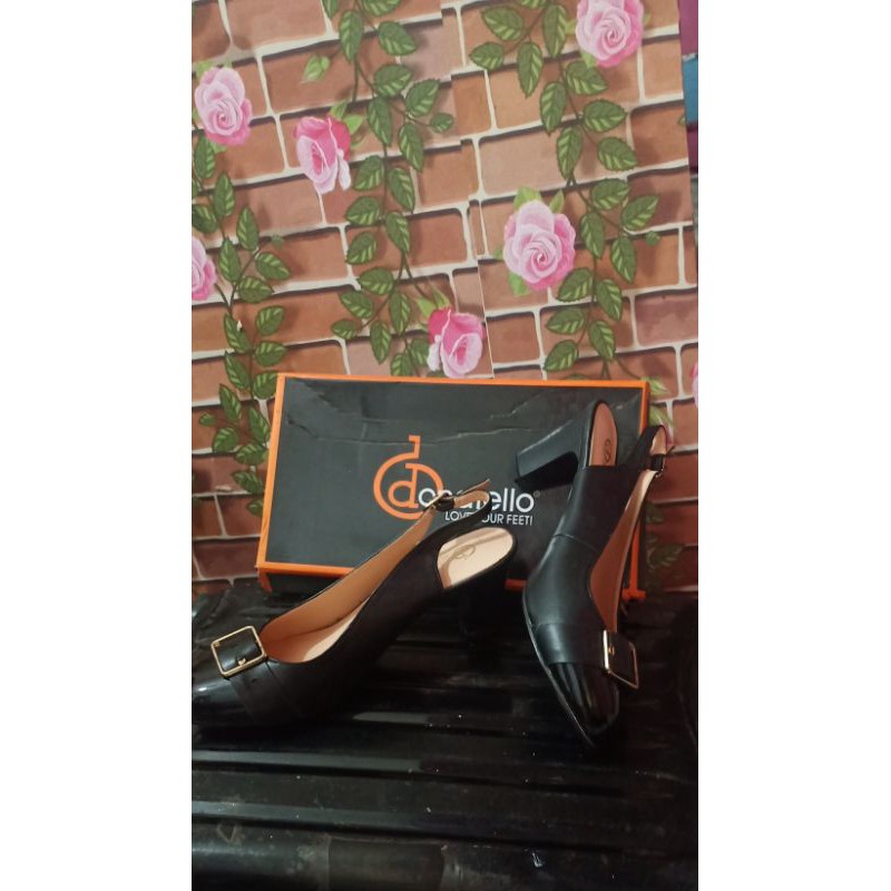 sepatu donatello