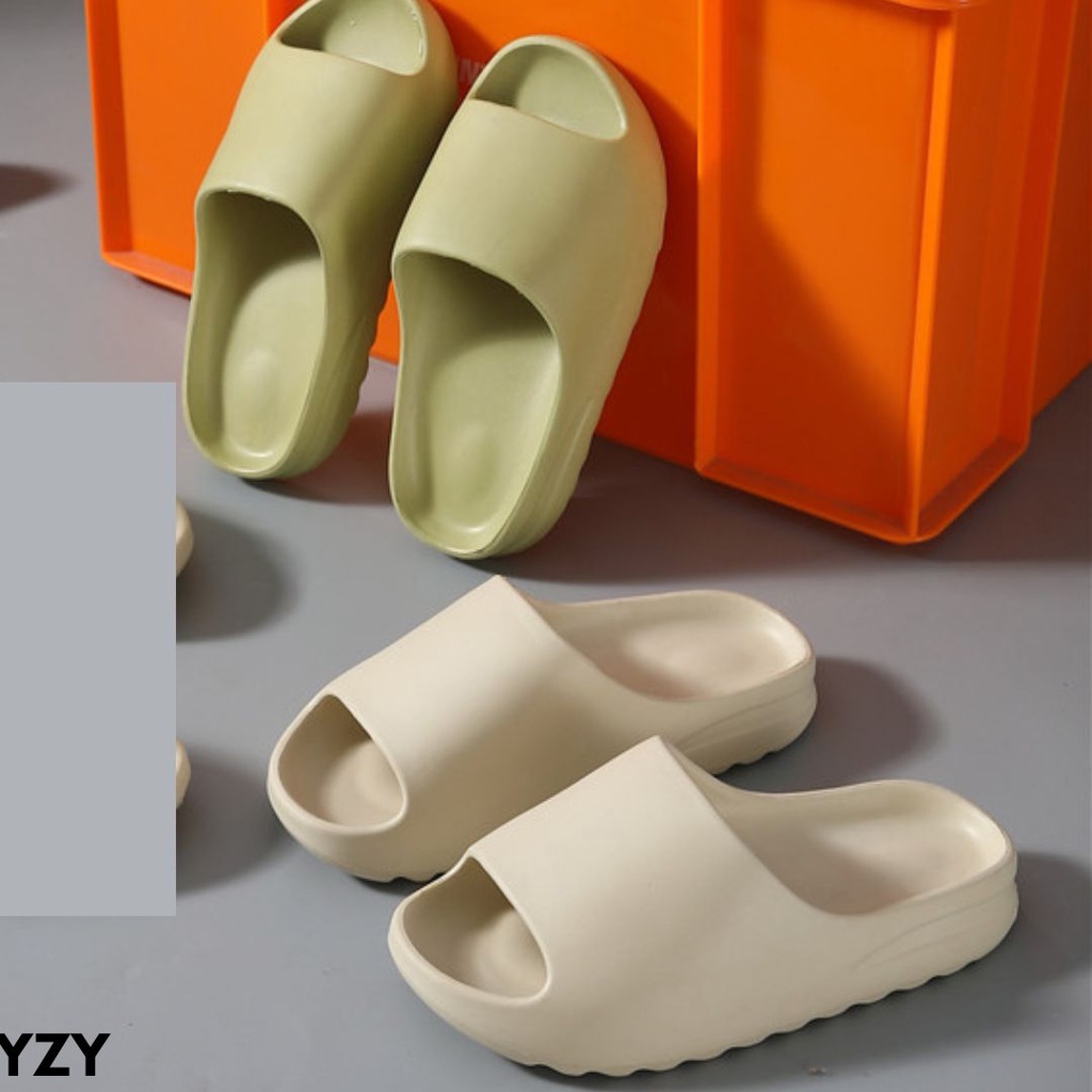 SANDAL WANITA PRIA YIZI KEREN BANGET SOLE GERIGI ANTI SLIP BAHAN RUBBER IMPORT YZY