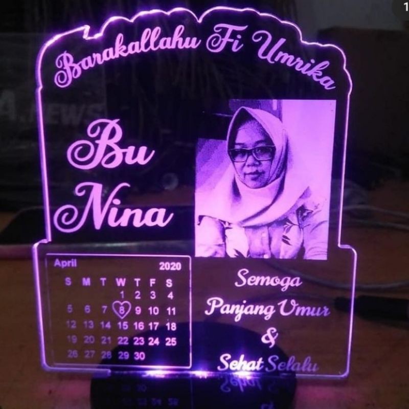 

Akrilik Custom Foto Kado Ulangtahun Kado Pernikahan Kado Anniversary Spesial