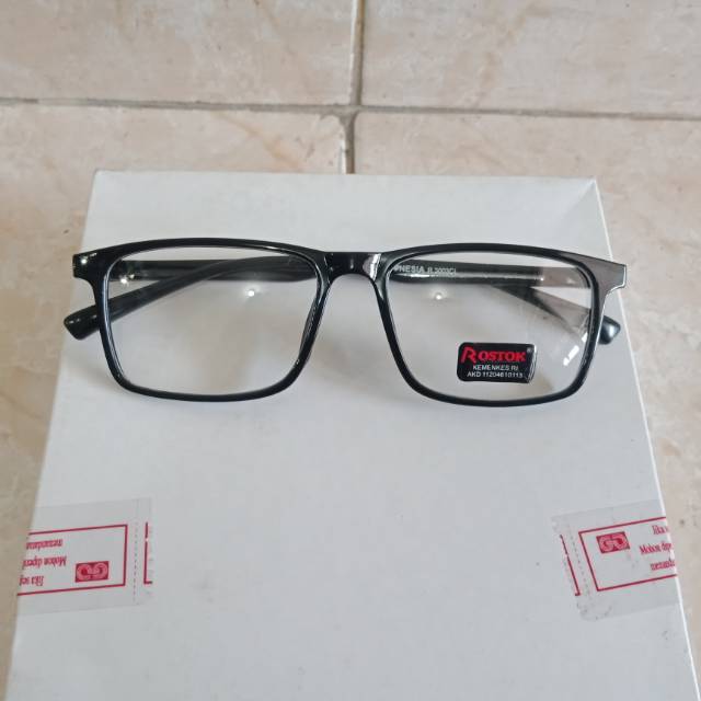 Kacamata persegi trendy R3003