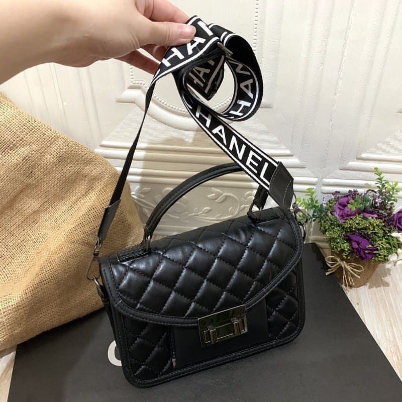 tas chanel wanita