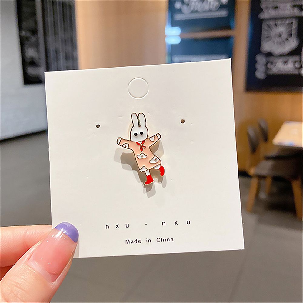 ROW 1 PC For Girl Badges Jewelry Gifts Rabbit Cartoon Brooch Cute Creative Pin Lapel Badge Accessories Pop-Enamel Japanese Style