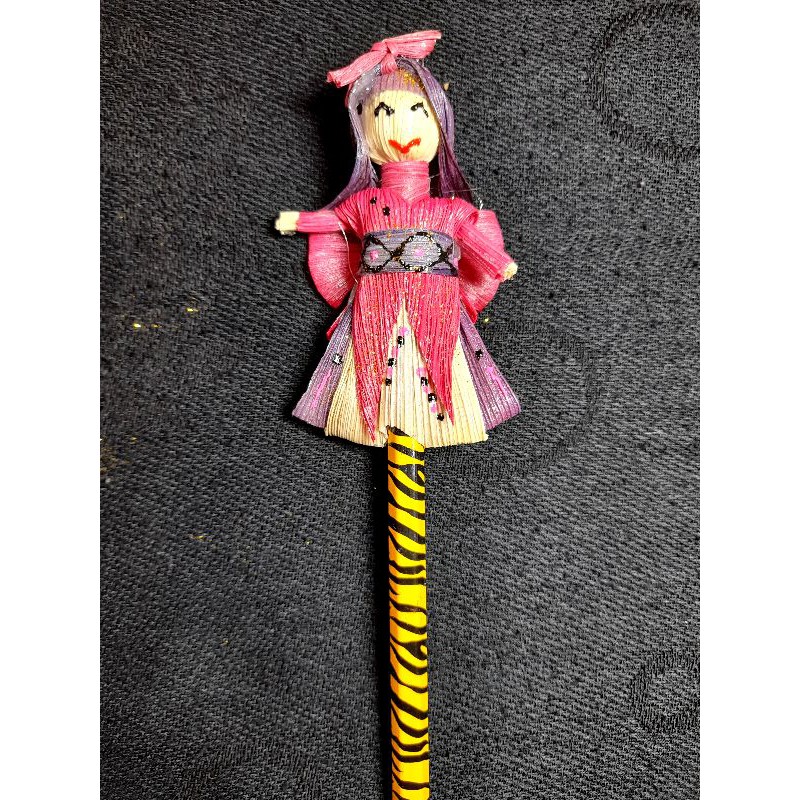 

pensil tulis sekolah karakter boneka unik kerajinan tangan
