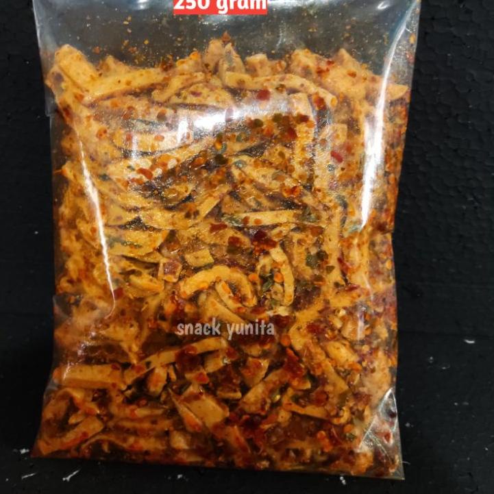 

KodeZz6Z0--Basreng daun jeruk pedas 250 gram Basreng stik bumbu basah daun jeruk