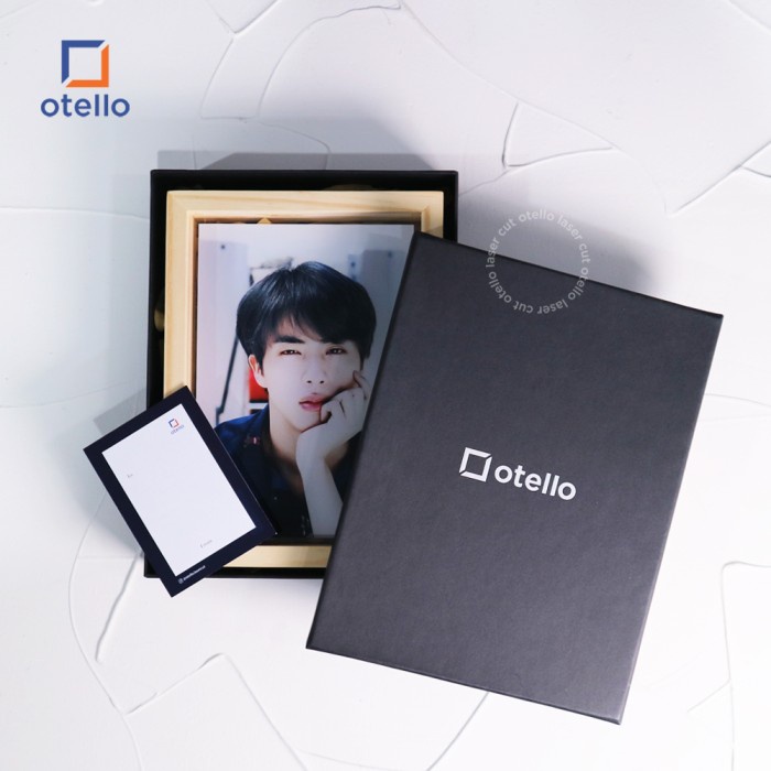 Gift Set Floating Frame Foto Akrilik Hadiah Custom Kado Pacar Sahabat