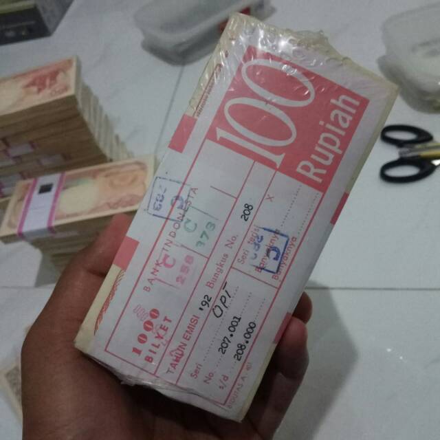Uang kuno uang lama 100 rupiah perahu pinishi 1000 lembar (1 brut)