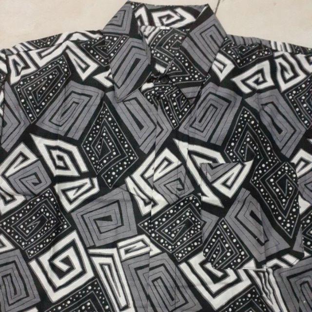 Kemeja Batik Lengan Pendek - Batik Pria Modern Stanza - Batik Pekalongan