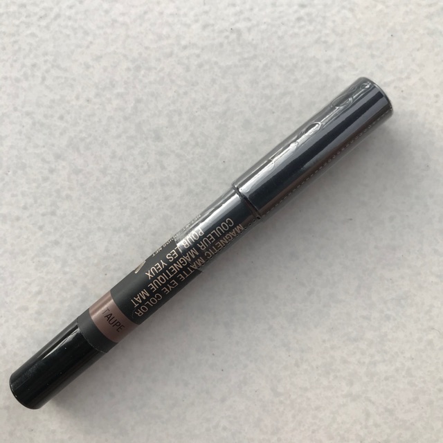 NUDESTIX Magnetic Matte Eye Color (TAUPE)