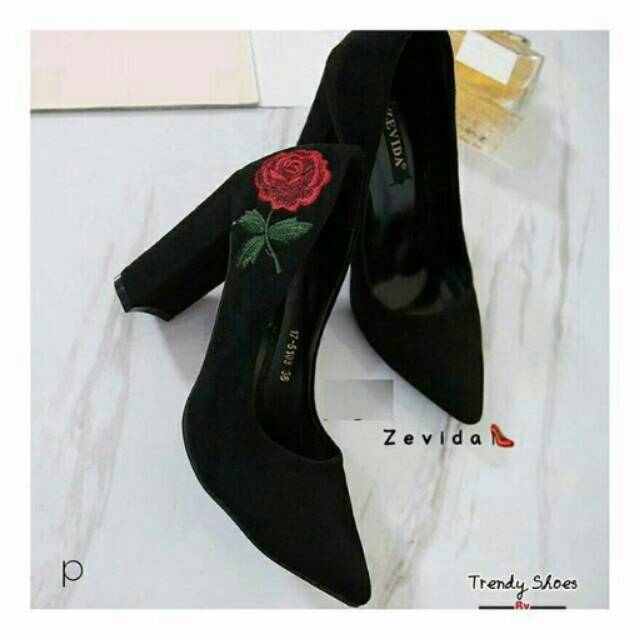 high heels gucci