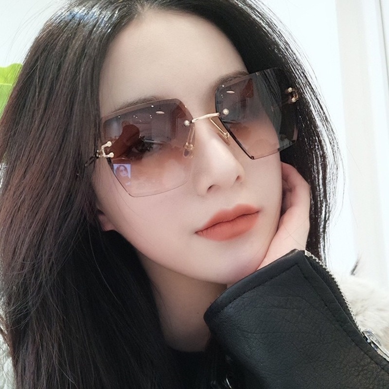 (YUZHU) TERSEDIA &amp; COD Kacamata Hitam Wanita Korea Gaya Oversized KACA MATA Frameless Cewek Sunglasses for Women