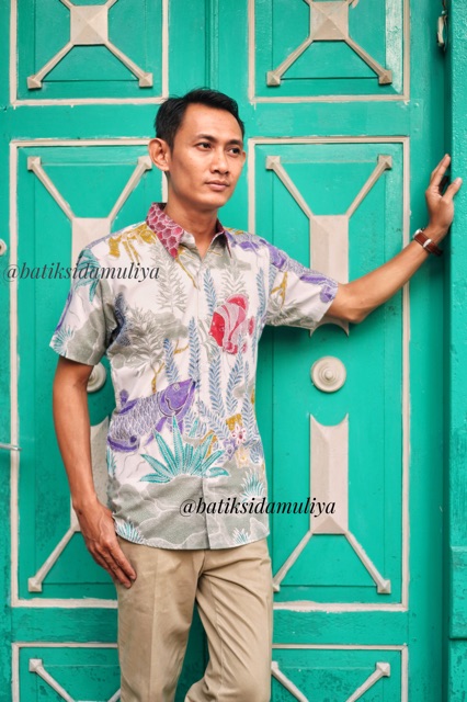 Sidamuliya Batik Kemeja Pria Slimfit Premium Bahuwirya Lengan Pendek