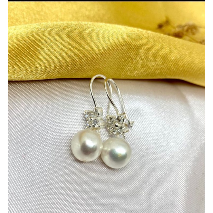 Anting perak zircon mutiara Lombok asli.