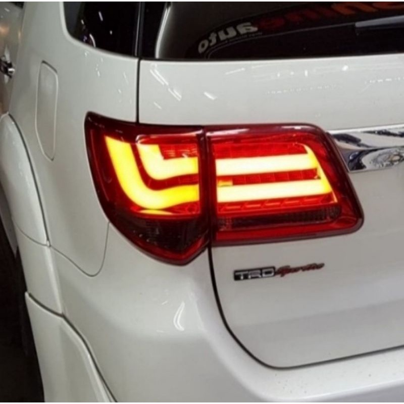 lampu belakang lampu stoplamp fortuner 2012-2015 lexus