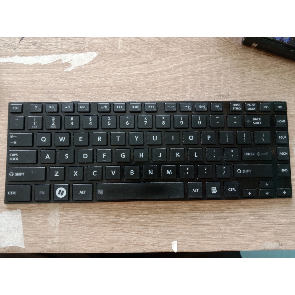 Keyboard Laptop Toshiba L840 bekas