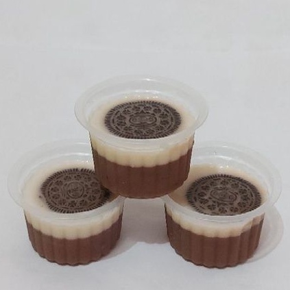 

Puding oreo / coklat oreo / pudding vanilla / hampers lebaran / hadiah tahun baru / pudding cup