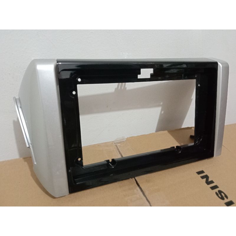 Frame Head Unit Android Innova Reborn 9 & 10 inch