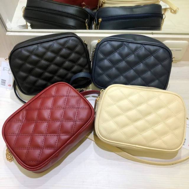 Hnm quilted sling bag / h&m quilted sling bag / hnm classic bag / tas awkarin