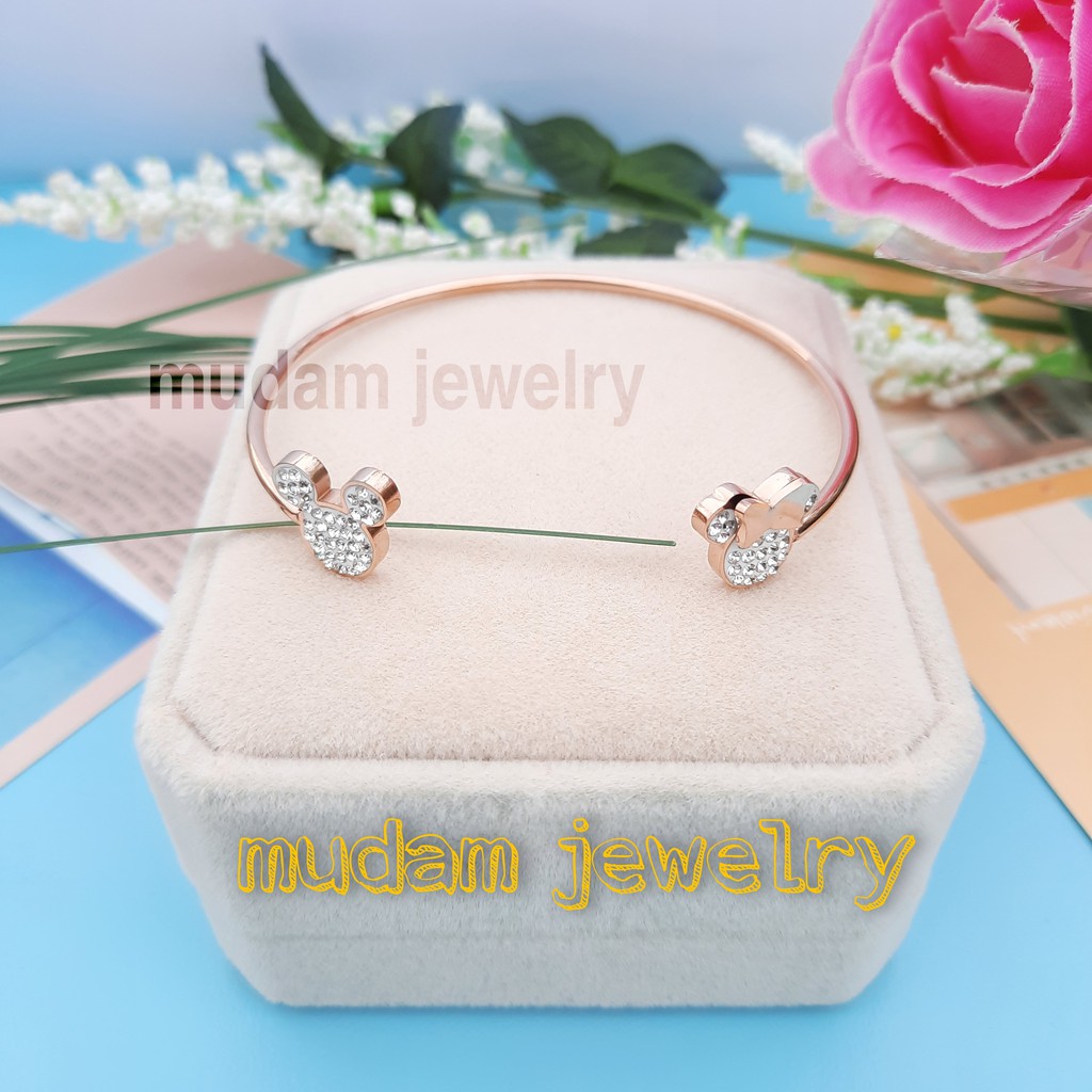 Gelang Titanium Minnie dan Mickey Dengan Kristal Putih Artifisial