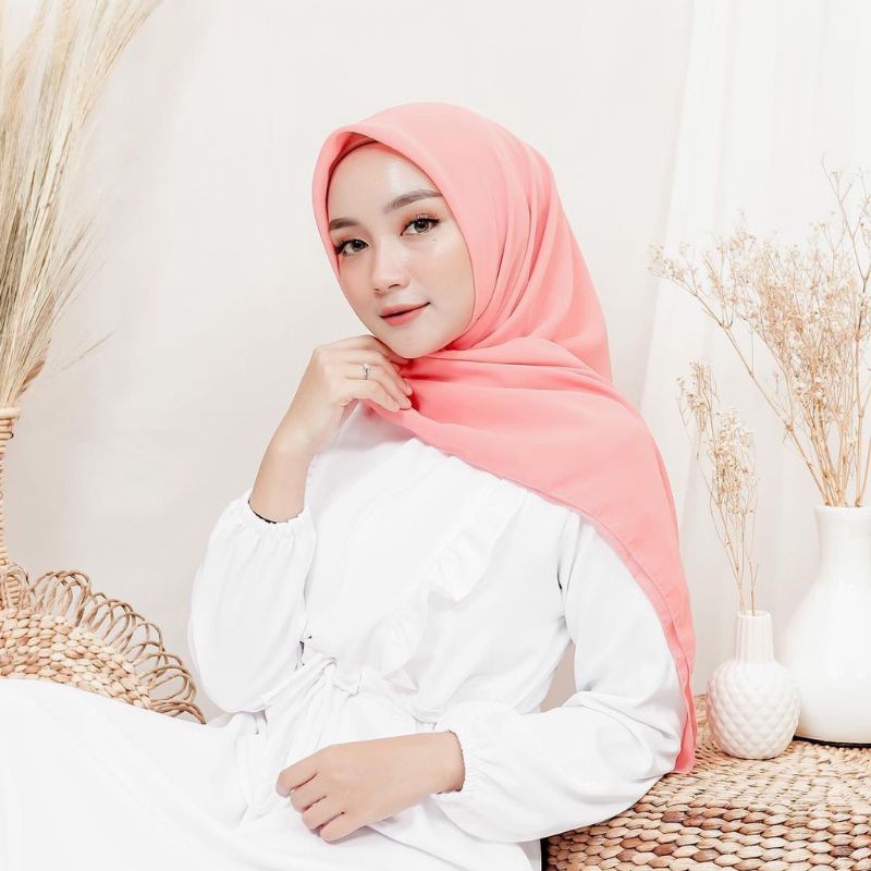 BELLA SQUARE HIJAB SEGI EMPAT JAHIT TEPI/NECI PART II