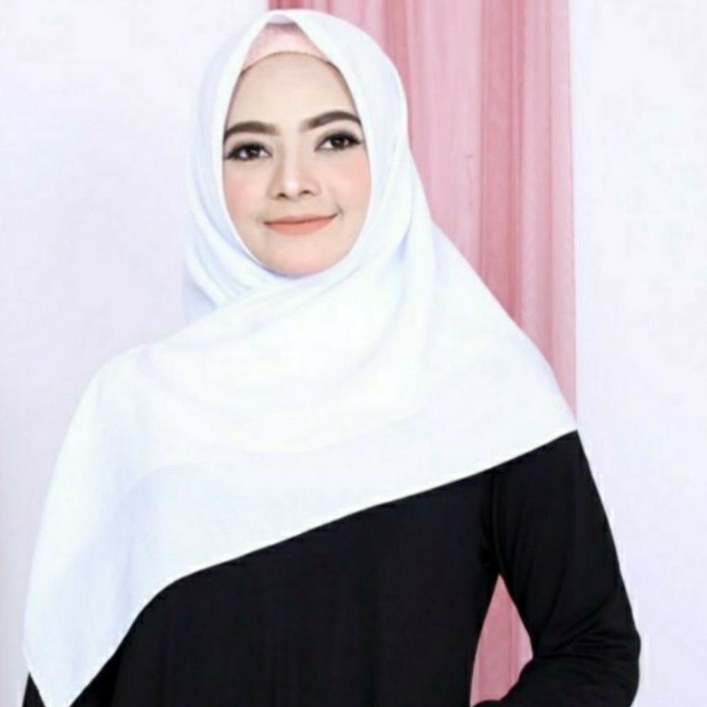 Hijab Segi Empat / Jilbab Segi Empat / Kerudung Segi Empat Polos - Grey