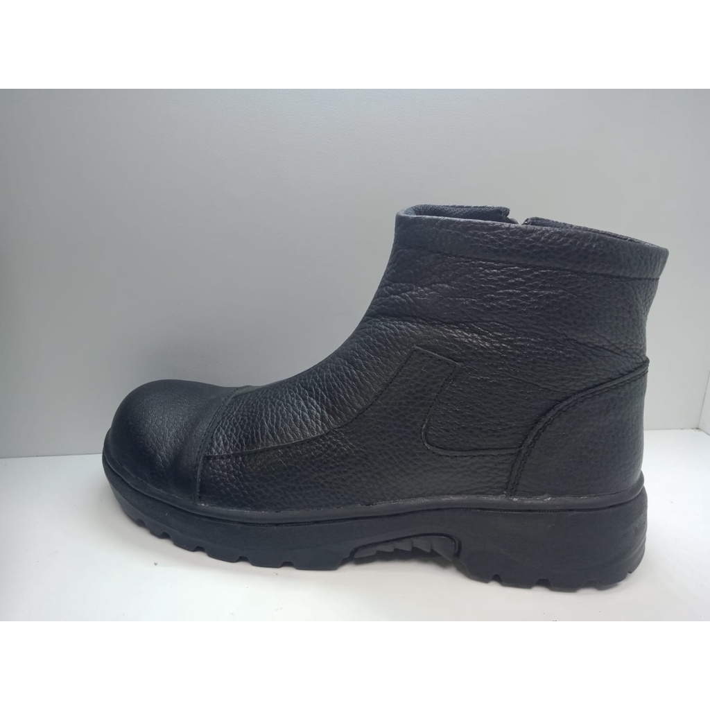 SEPATU PRIA KULIT SAFETY BOOT RESLETING