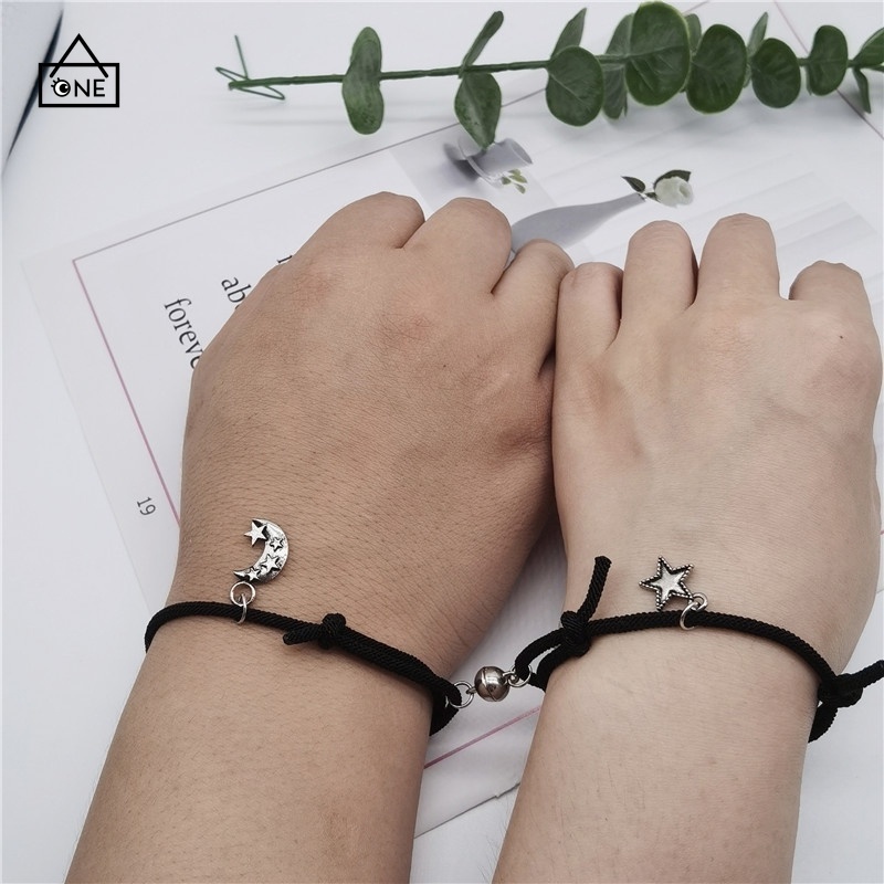 [Ready stock&amp; Cod❤️]2 Pcs Gelang Magnet Couple Gelang Tali Karet Magnet Desain Gelang Pasangan Astronot Untuk Pria Dan Wanita Gelang Produk Baru Di Toko Magnet Couple Bracelets A.one