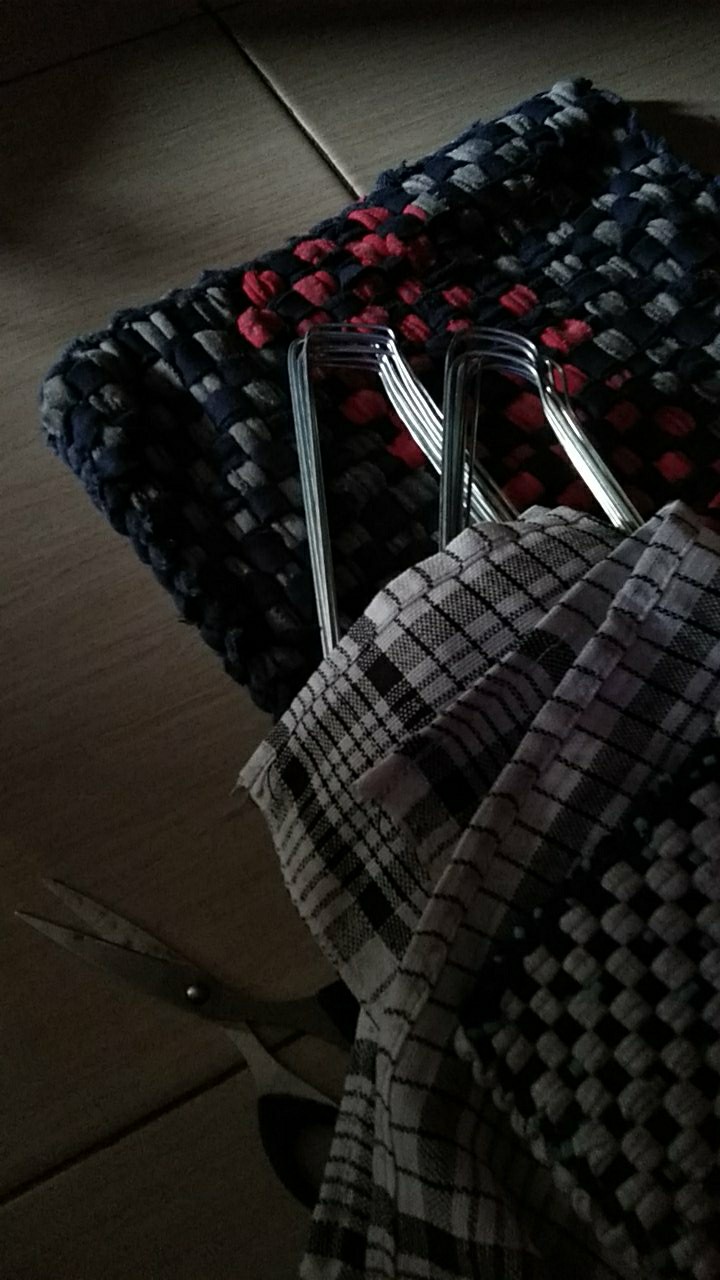 Hanger Kawat Isi 10