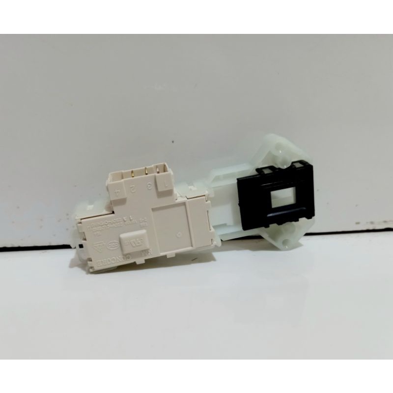 Door Lock Switch Pintu Mesin Cuci LG Front Loading WD-M8070