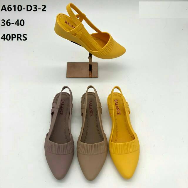 Wedges Tamara Ulir Kerut 610