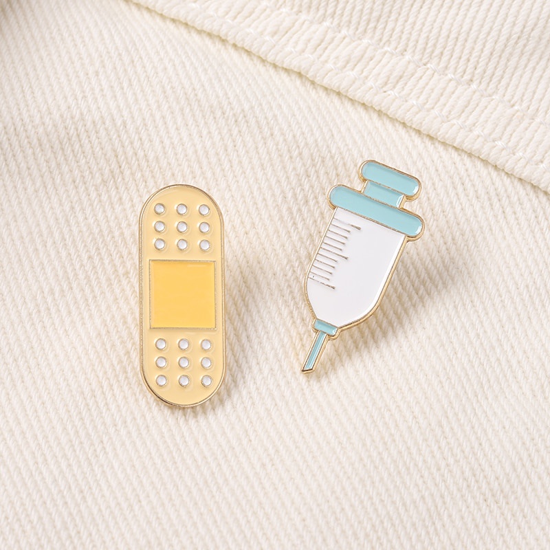 Bandage Syringe Enamel Pins Medical Brooches Nurse Doctor Metal Badges Shirt Lapel Bag Jewelry Gift for Kids Friends