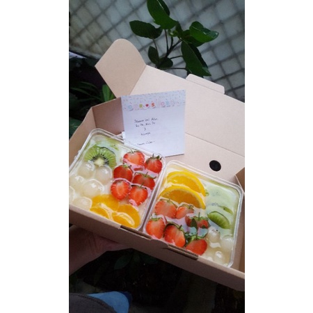 

puding box tinggi 500ml isi 2 dalam satu hampers