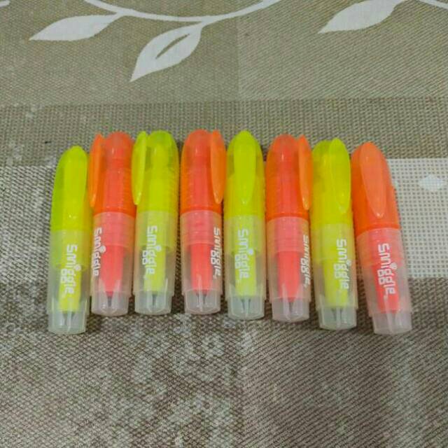 Sale!! Smiggle original pen  , highlighter