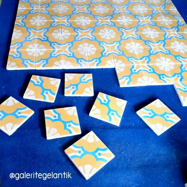 TEGEL MOTIF ANTIK LANTAI KERATON
