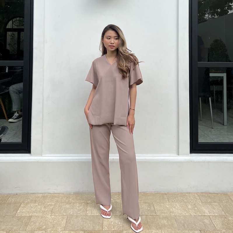 ESSI Lewi Pleats Set (top and pants)-Nude