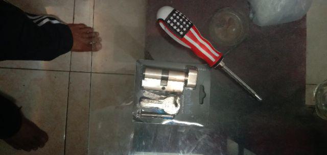 Silinder Kunci Knop