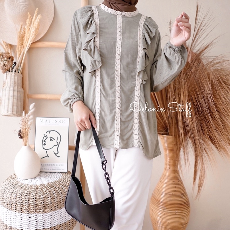 Delonix Lozza Crinkle Blouse Ruffle Raya