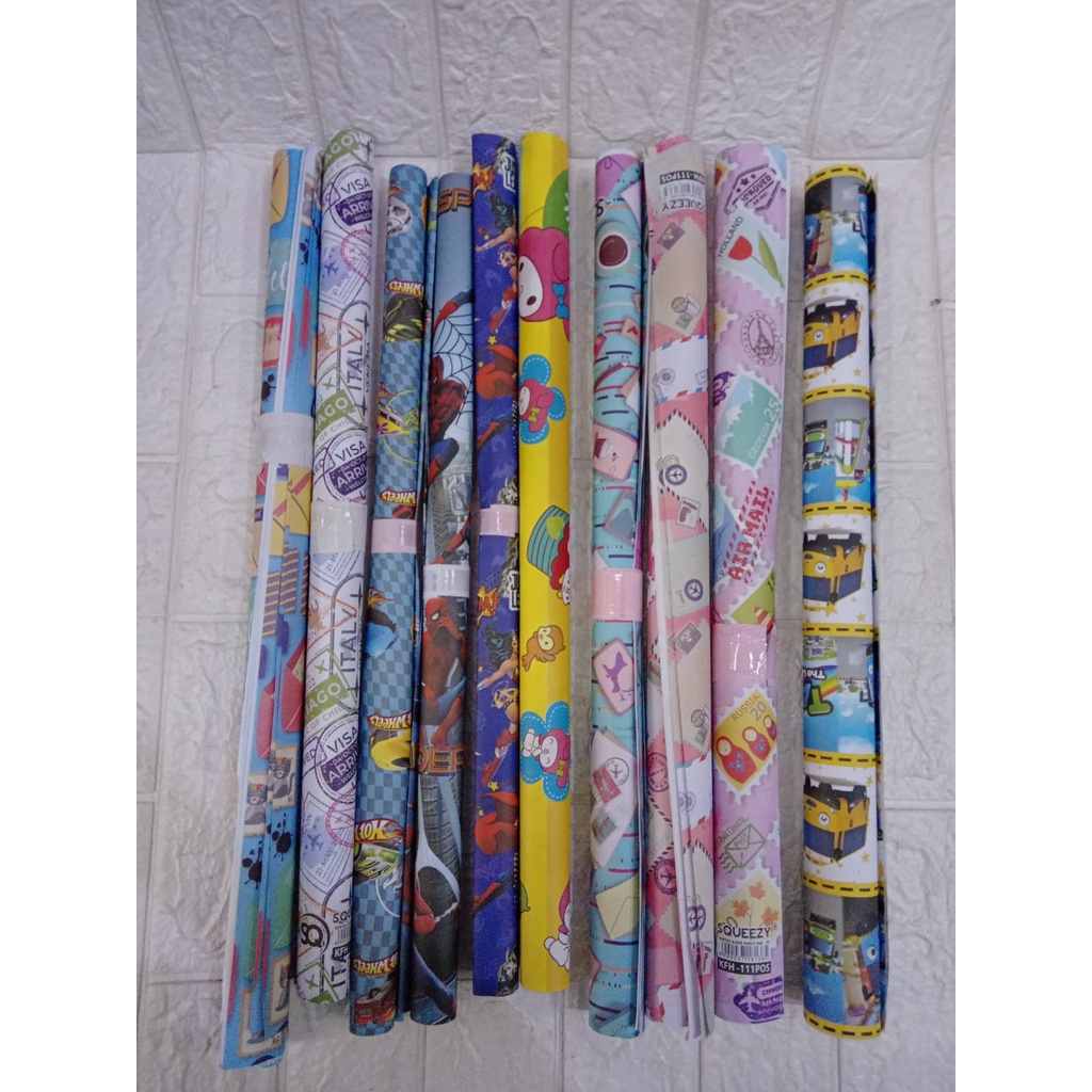 

KERTAS KADO KARAKTER