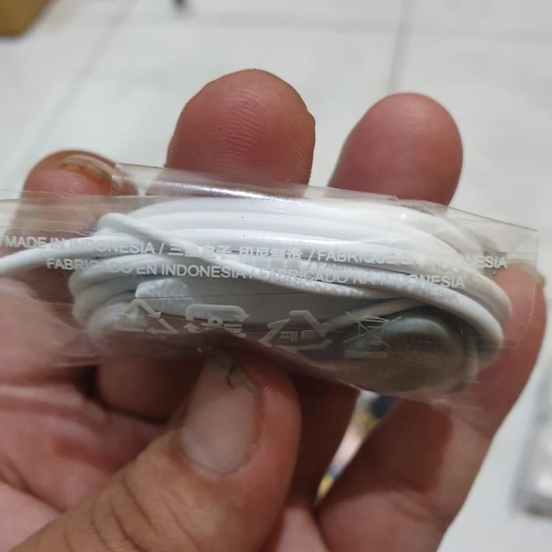 Earphone Samsung Ori Premium Quality Sound Headset Samsung A10 A20 A6 A7 A8 A11 A32 Bisa semua type HP jack Audio 3,5(Ori indonesia) Stereo Bass